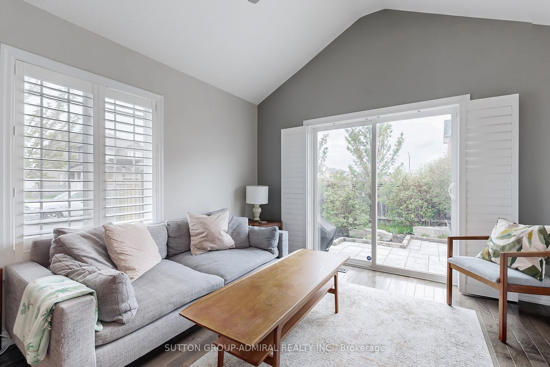 Photo 15 of 1861 Silverstone Crescent, Oshawa, Samac — HOMEH