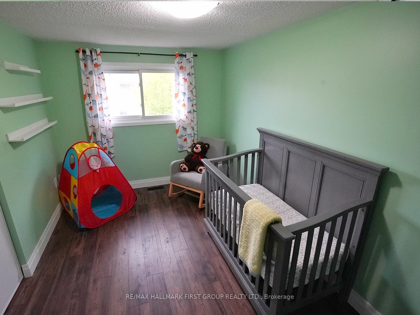 Photo 17 of 1286 Northmount Street, Oshawa, Centennial — HOMEH
