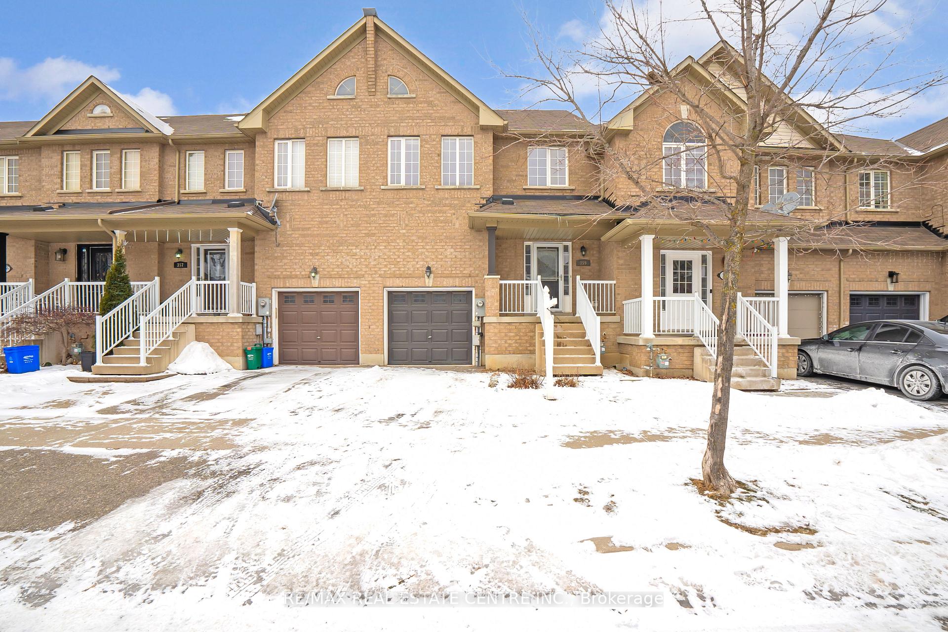Front of 359 Bussel Crescent