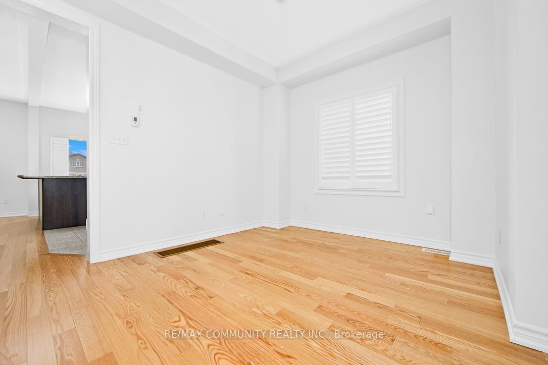 Photo 4 of 1119 Cameo Street, Pickering, Rural Pickering — HOMEH