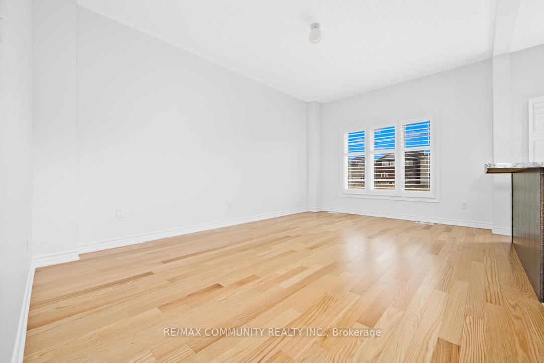 Photo 6 of 1119 Cameo Street, Pickering, Rural Pickering — HOMEH
