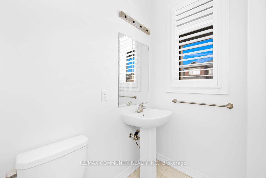 Photo 10 of 1119 Cameo Street, Pickering, Rural Pickering — HOMEH