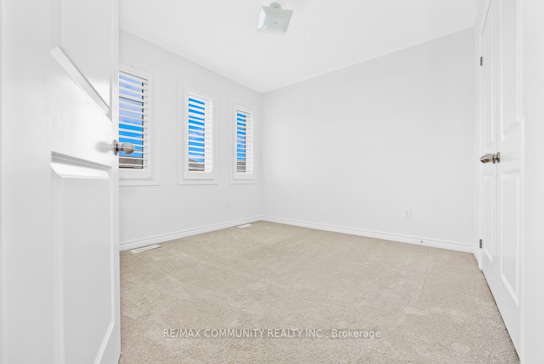 Photo 15 of 1119 Cameo Street, Pickering, Rural Pickering — HOMEH