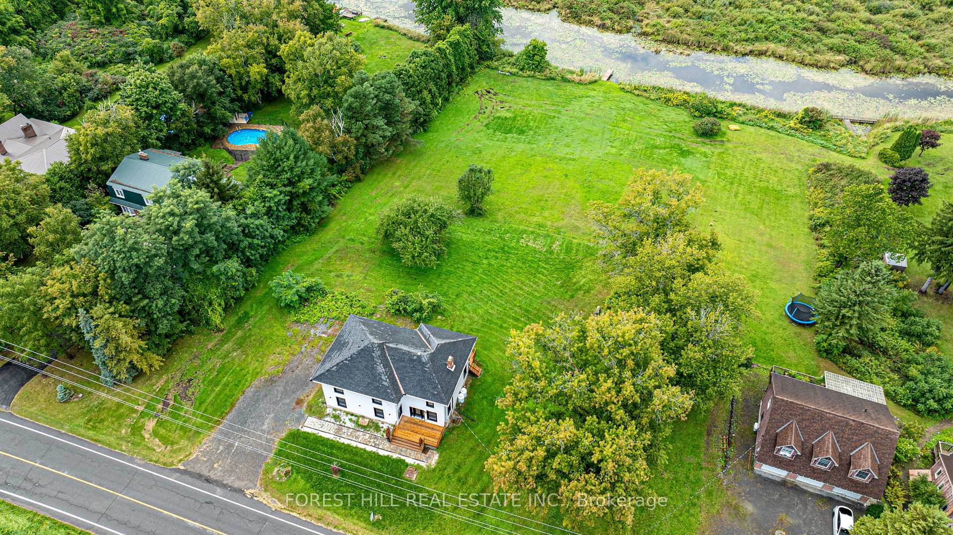 Photo 29 of 2242 County Road 3, Prince Edward County, Ameliasburg Ward — HOMEH