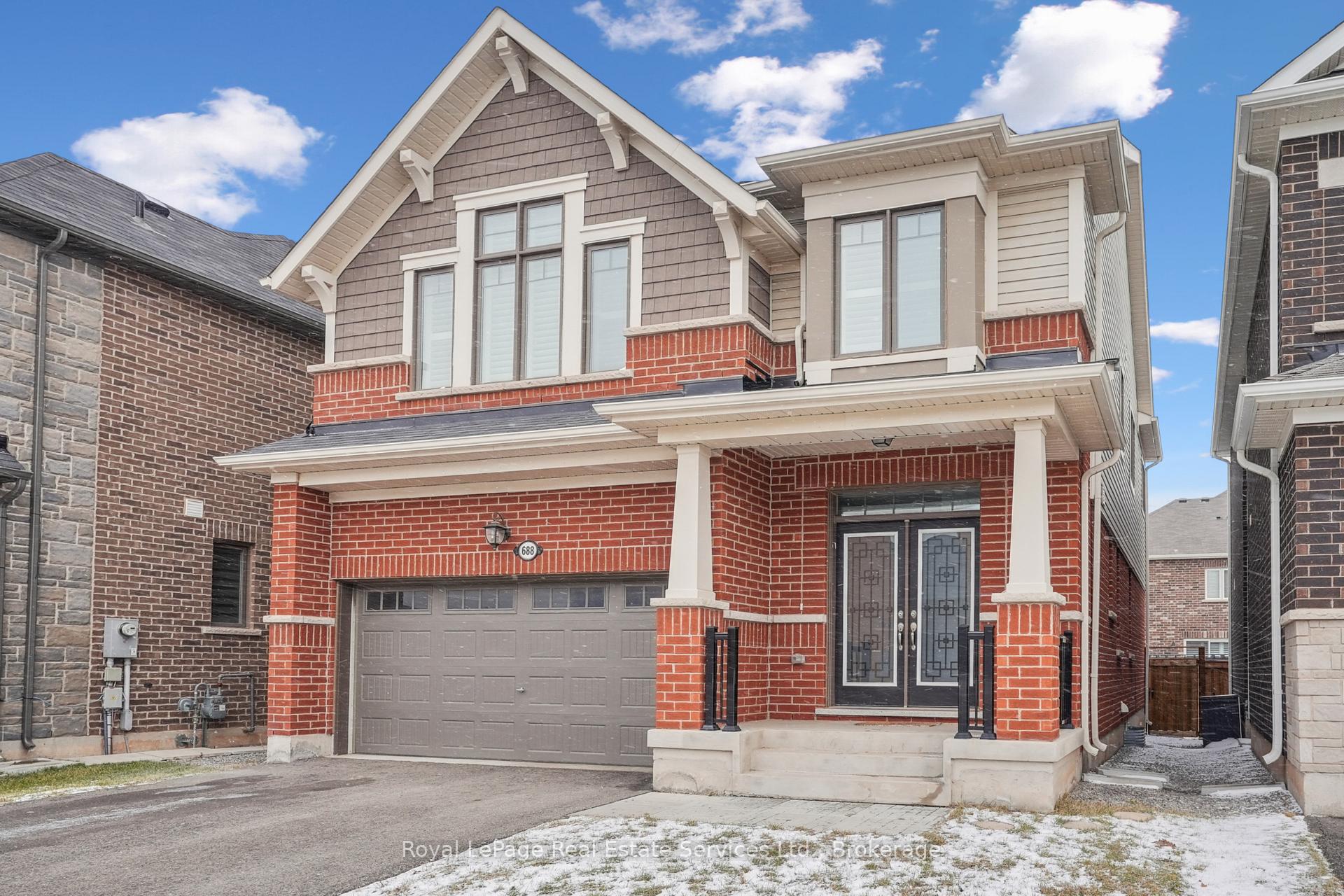 Front of 688 Kennedy Circle W