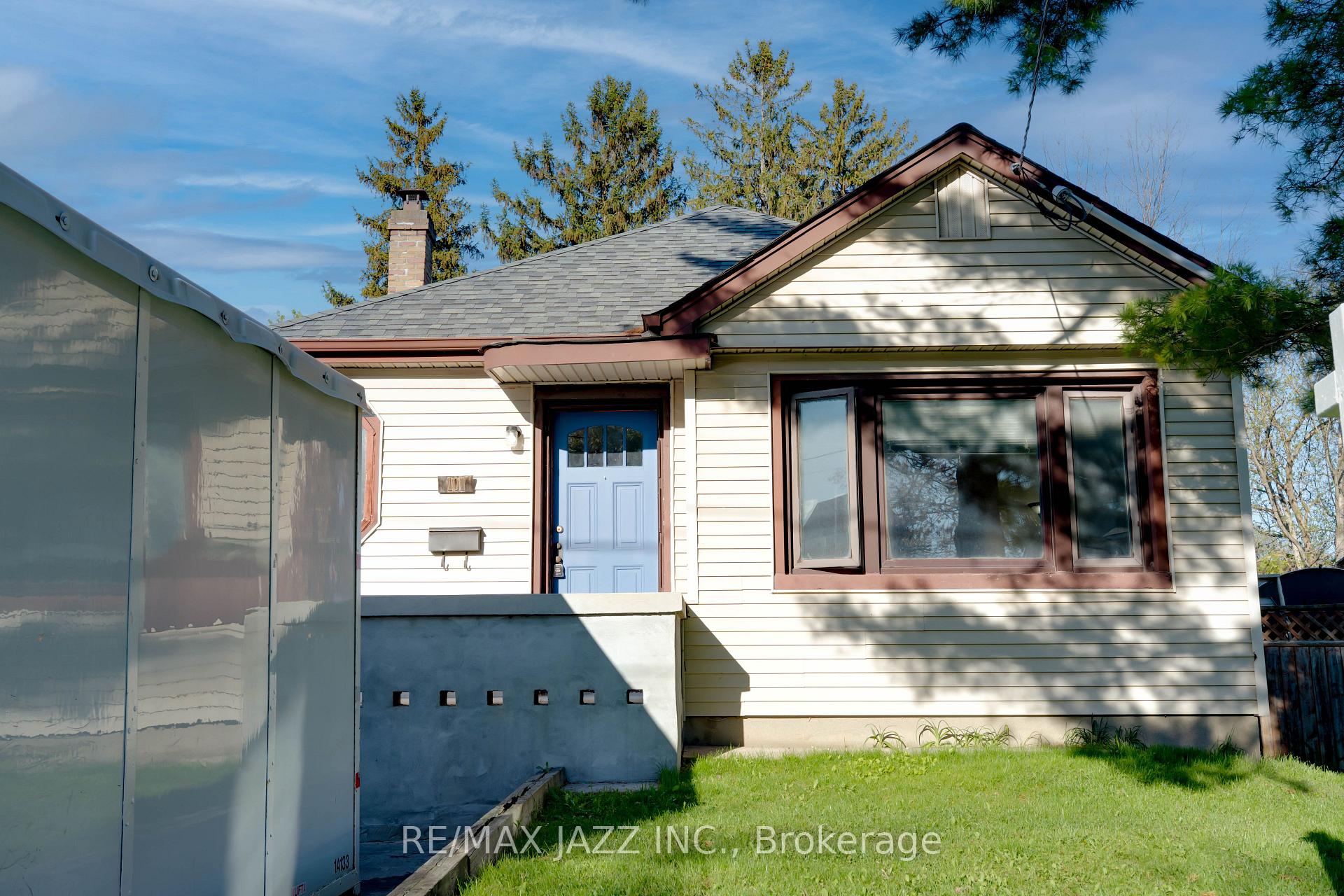 Photo 2 of 101 Luke Street, Oshawa, O'Neill — HOMEH