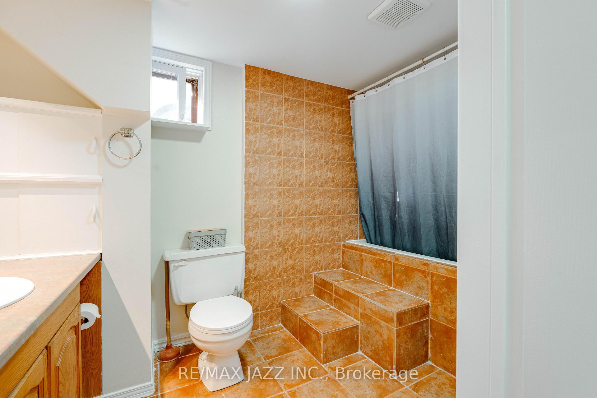 Photo 23 of 101 Luke Street, Oshawa, O'Neill — HOMEH