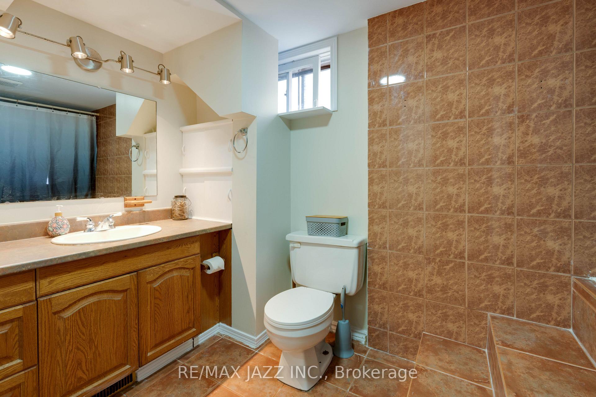 Photo 25 of 101 Luke Street, Oshawa, O'Neill — HOMEH
