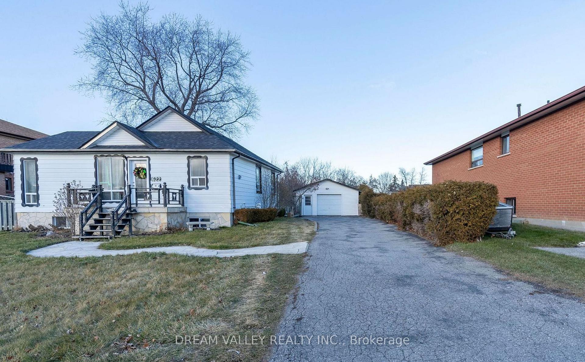 Photo 2 of Unit Upper, 622 Sheppard Avenue, Pickering, Woodlands — HOMEH