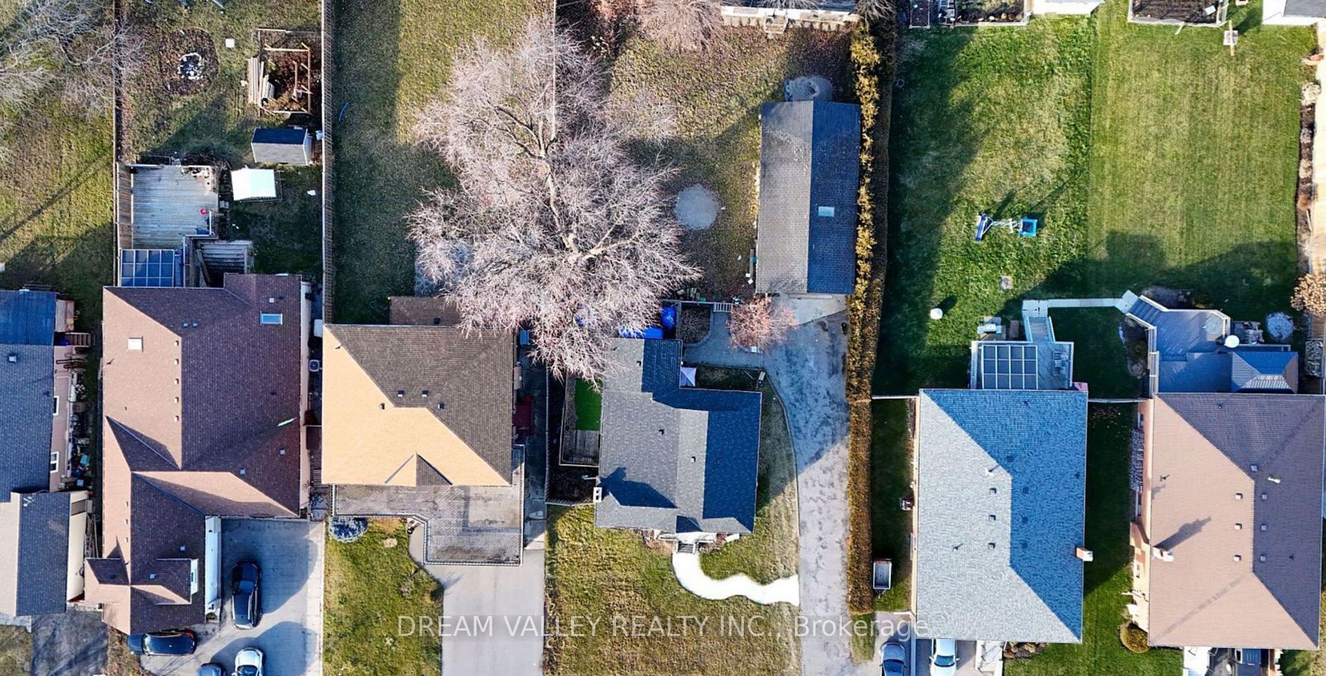 Photo 5 of Unit Upper, 622 Sheppard Avenue, Pickering, Woodlands — HOMEH