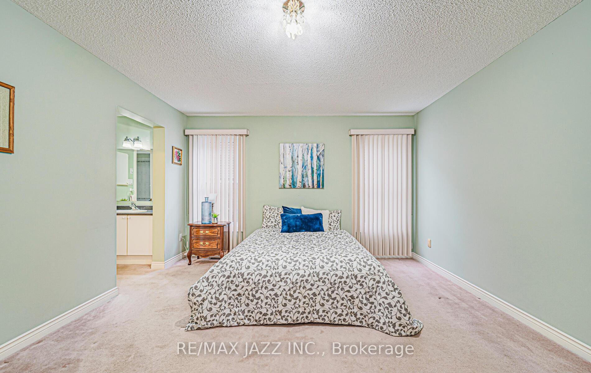 Photo 12 of 748 Pebble Court, Pickering, Amberlea — HOMEH