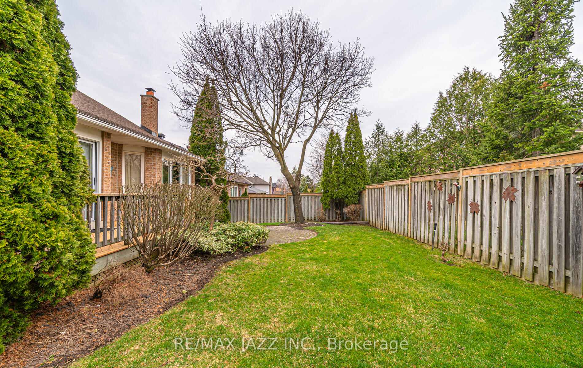 Photo 19 of 748 Pebble Court, Pickering, Amberlea — HOMEH
