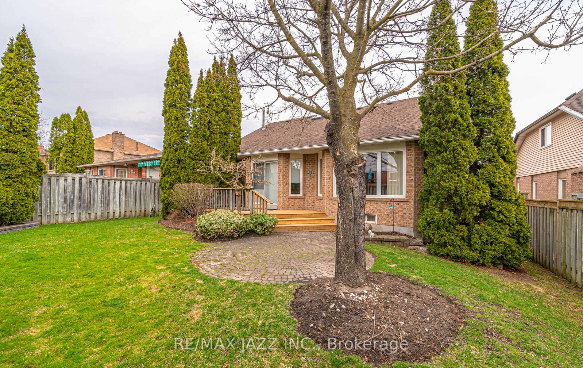 Photo 20 of 748 Pebble Court, Pickering, Amberlea — HOMEH