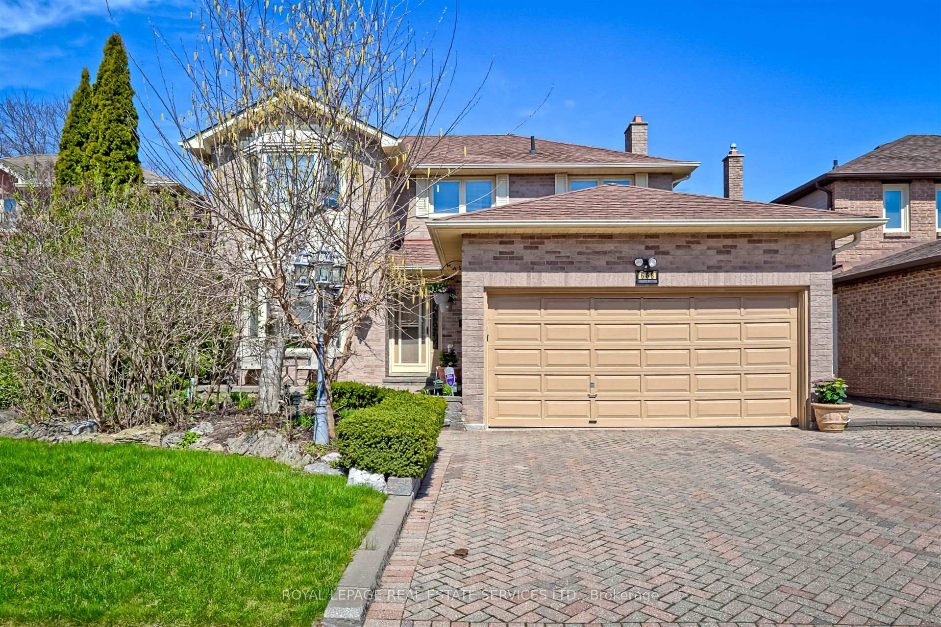 Front of 668 Amaretto Avenue