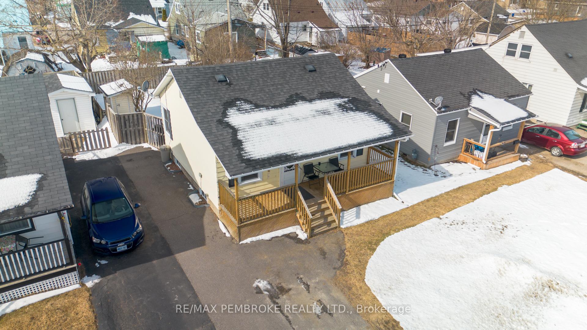 Photo 25 of 420 New Street, Renfrew — HOMEH