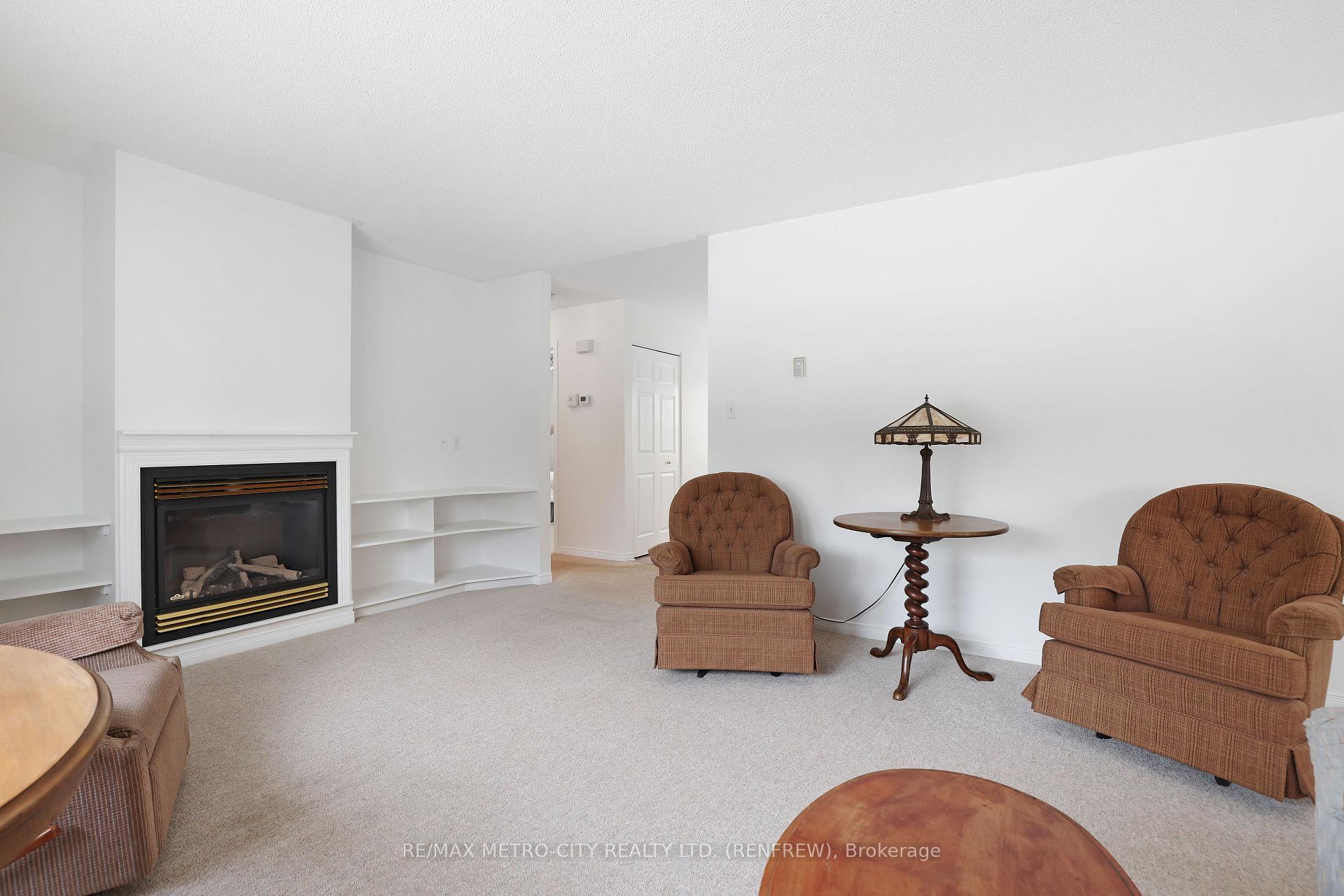 Photo 22 of 61 Plaunt Street N, Renfrew — HOMEH