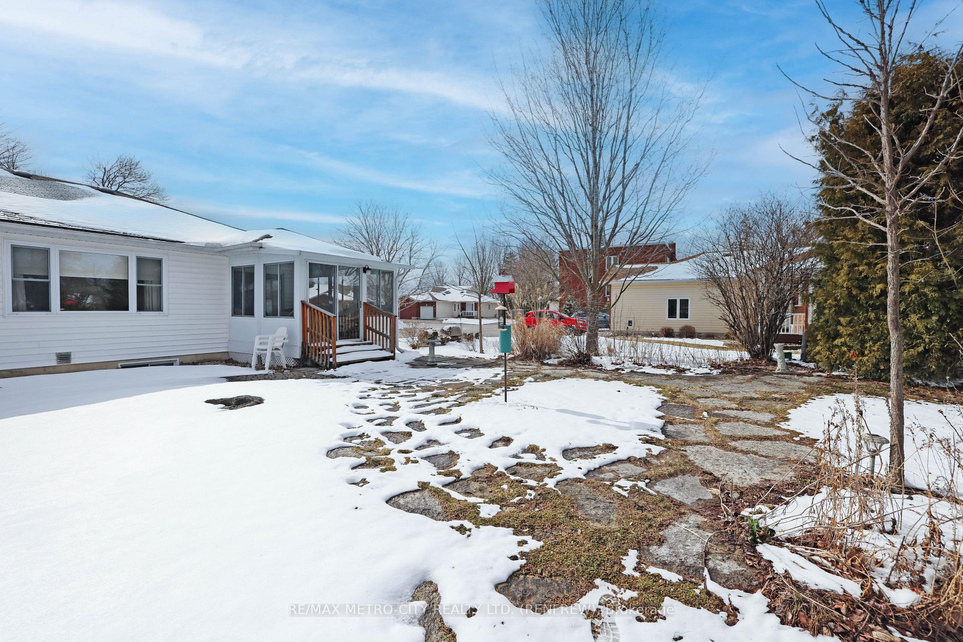 Photo 41 of 61 Plaunt Street N, Renfrew — HOMEH