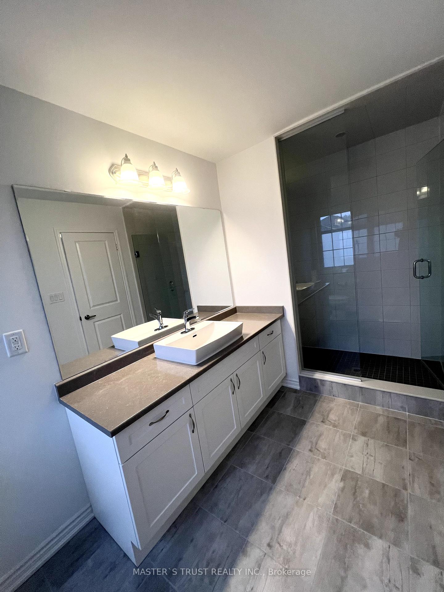 Photo 5 of 2808 Foxden Square, Pickering, Rural Pickering — HOMEH