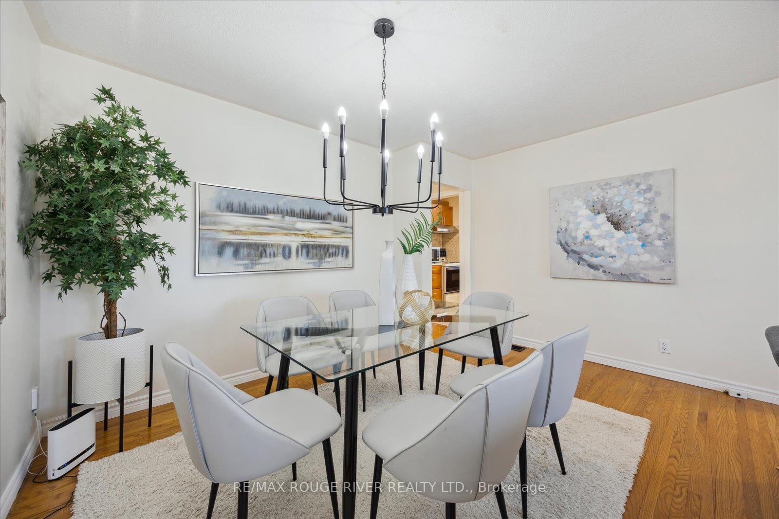 Photo 8 of 882 Naroch Boulevard, Pickering, Bay Ridges — HOMEH