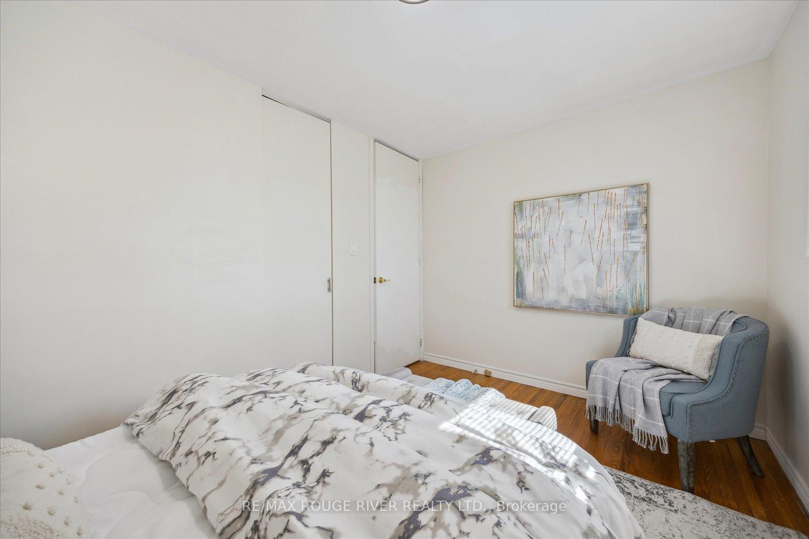 Photo 14 of 882 Naroch Boulevard, Pickering, Bay Ridges — HOMEH