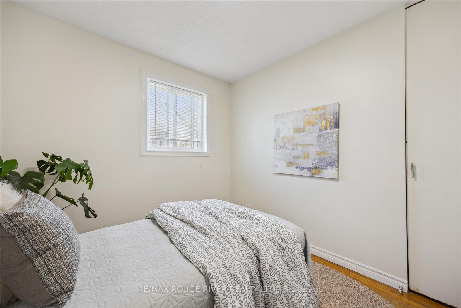 Photo 16 of 882 Naroch Boulevard, Pickering, Bay Ridges — HOMEH