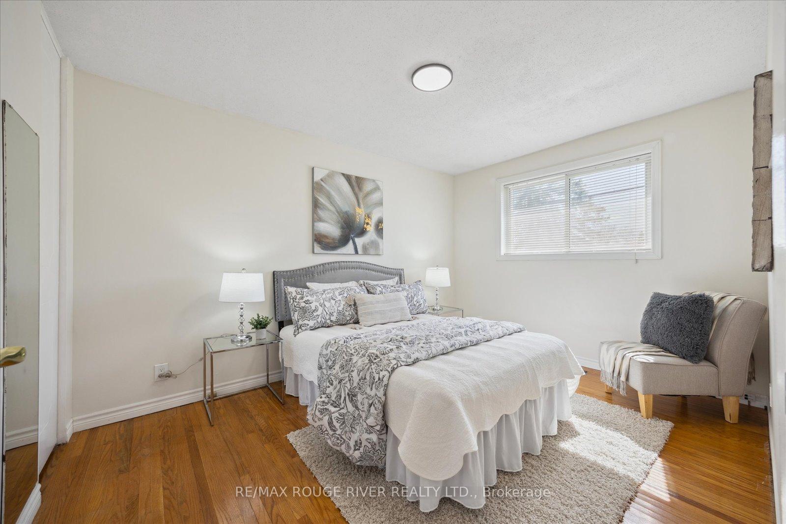 Photo 17 of 882 Naroch Boulevard, Pickering, Bay Ridges — HOMEH