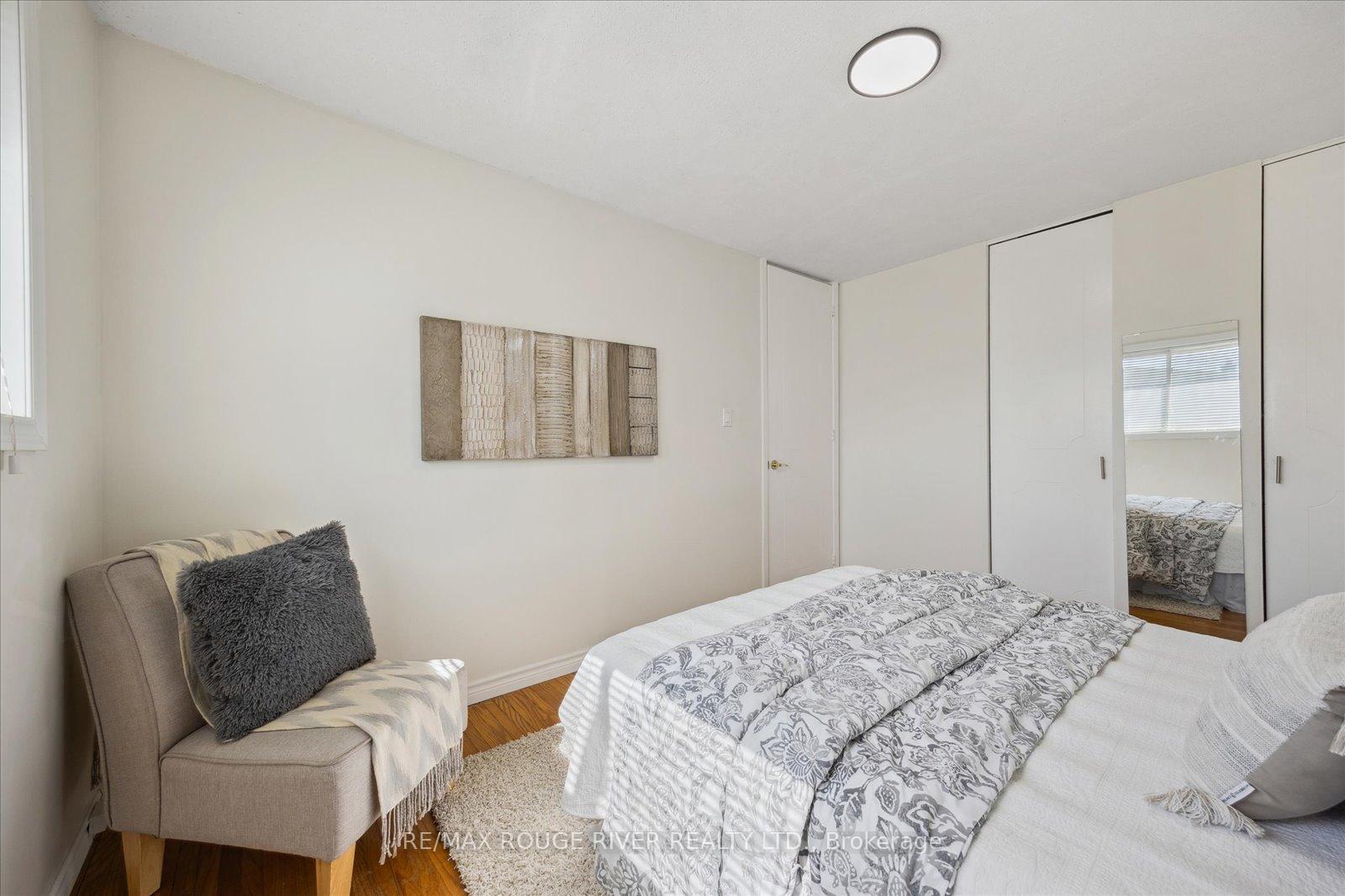 Photo 18 of 882 Naroch Boulevard, Pickering, Bay Ridges — HOMEH