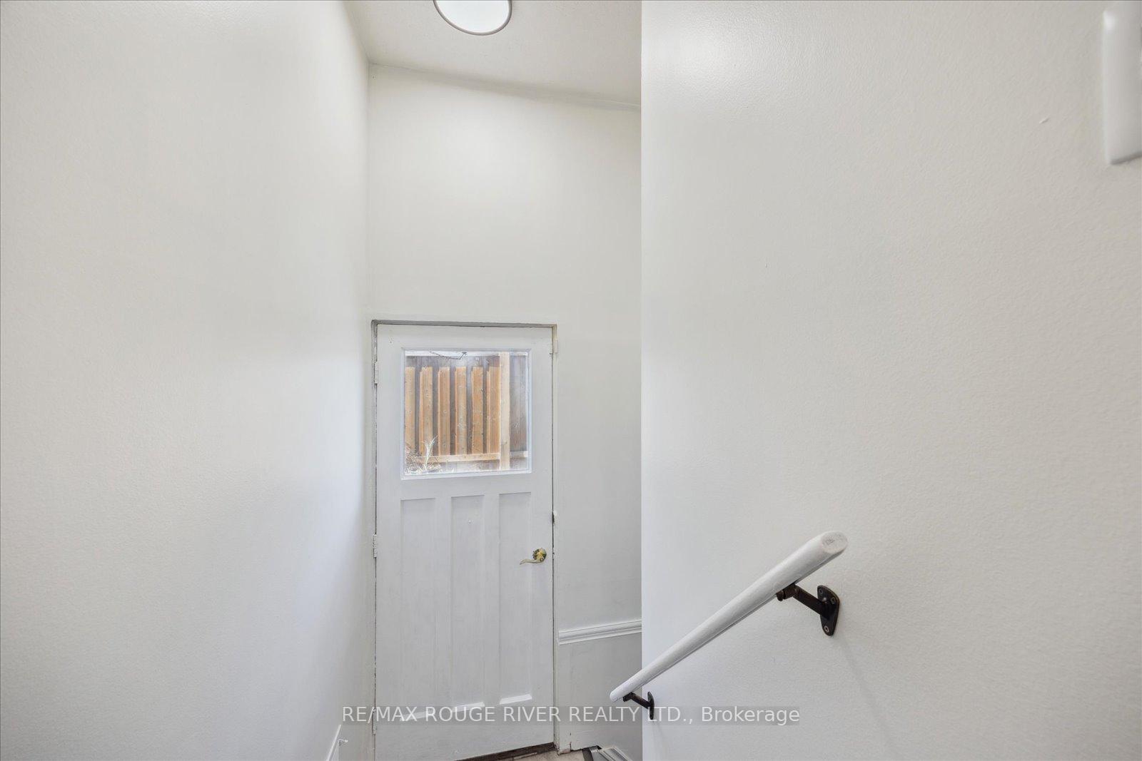 Photo 20 of 882 Naroch Boulevard, Pickering, Bay Ridges — HOMEH