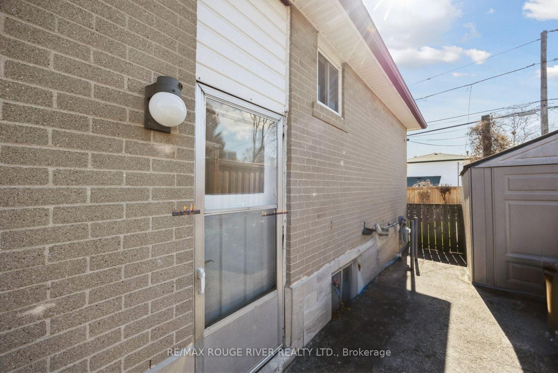 Photo 26 of 882 Naroch Boulevard, Pickering, Bay Ridges — HOMEH