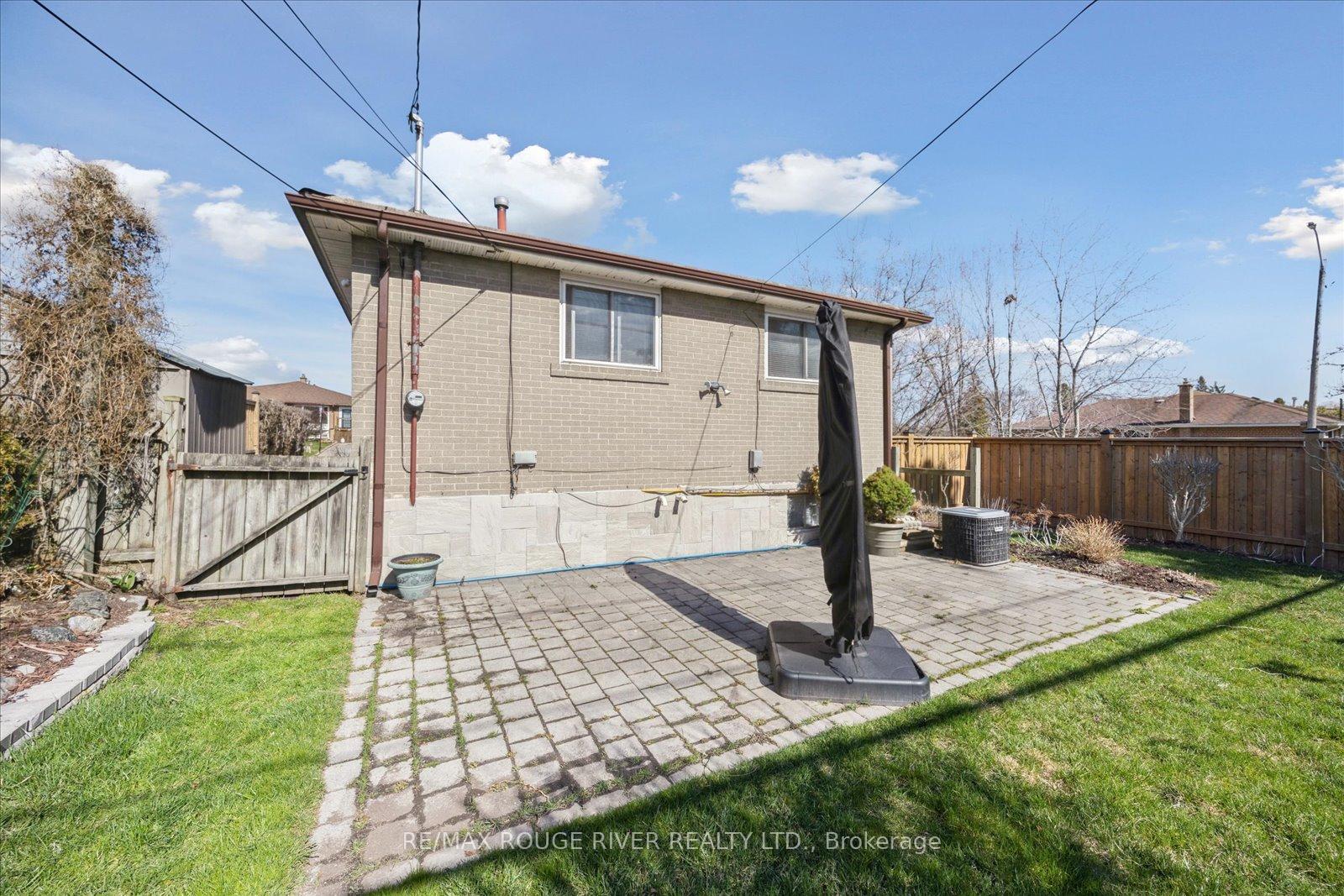 Photo 28 of 882 Naroch Boulevard, Pickering, Bay Ridges — HOMEH