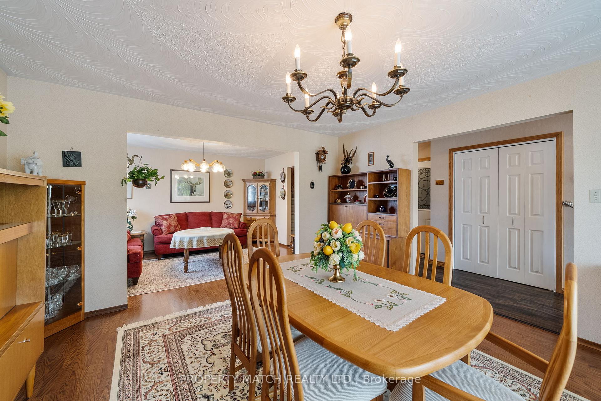 Photo 8 of 1101 Mohawk Street, Oshawa, Centennial — HOMEH