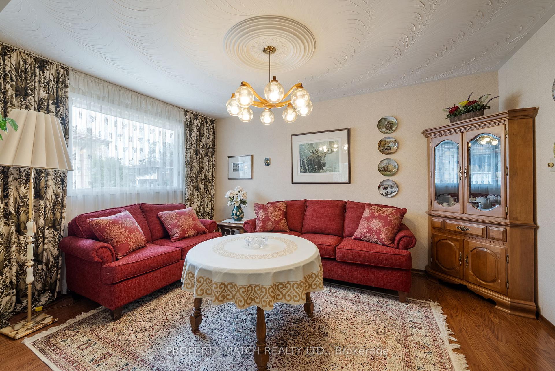 Photo 9 of 1101 Mohawk Street, Oshawa, Centennial — HOMEH