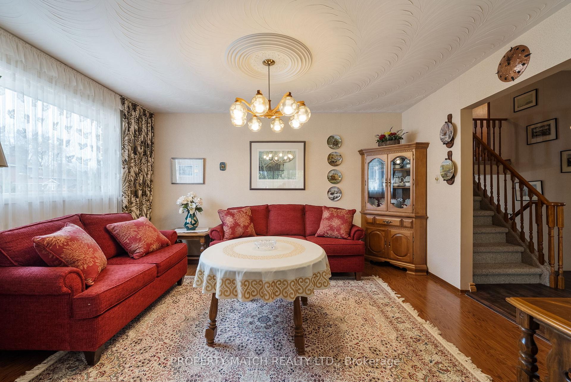 Photo 10 of 1101 Mohawk Street, Oshawa, Centennial — HOMEH