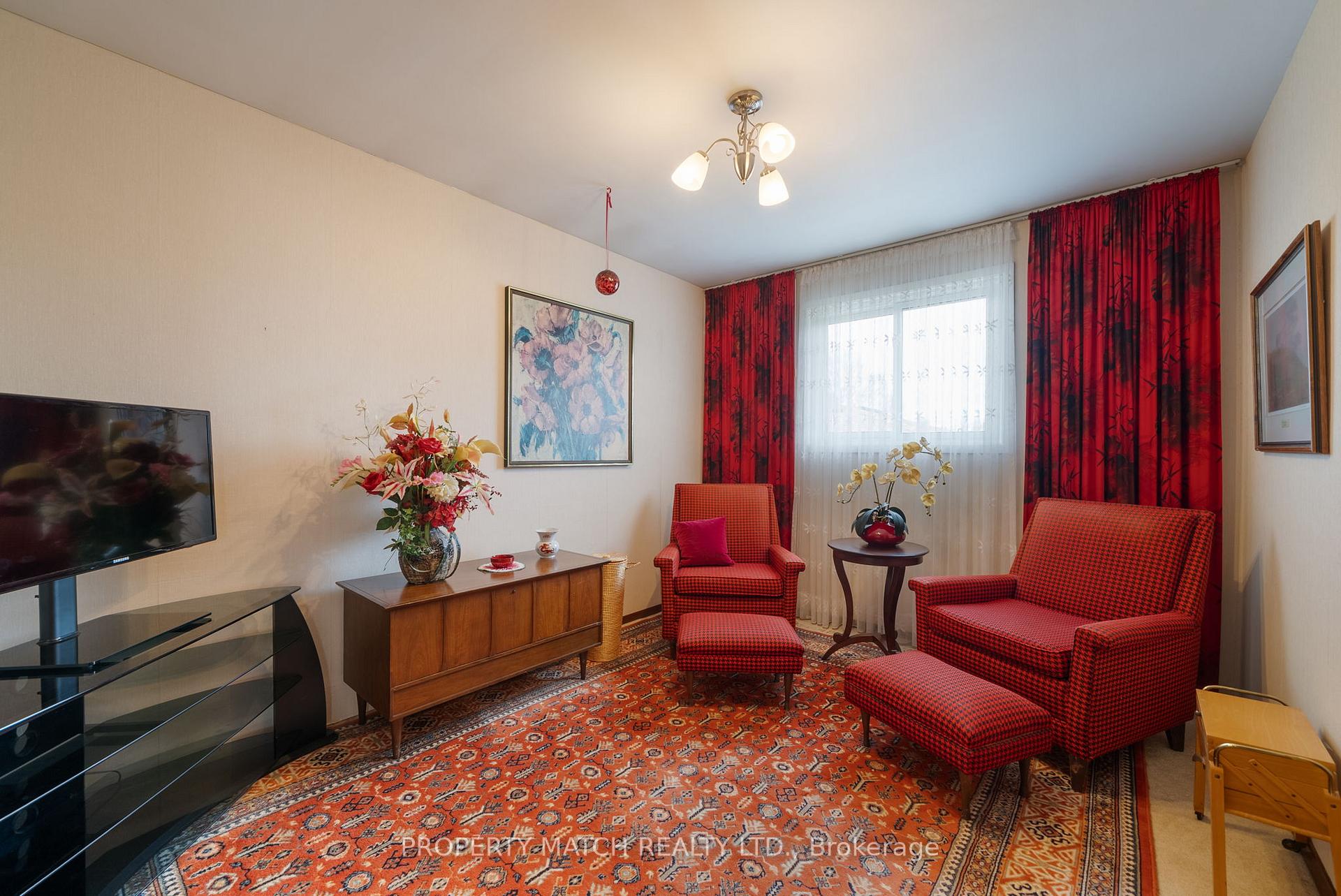 Photo 18 of 1101 Mohawk Street, Oshawa, Centennial — HOMEH