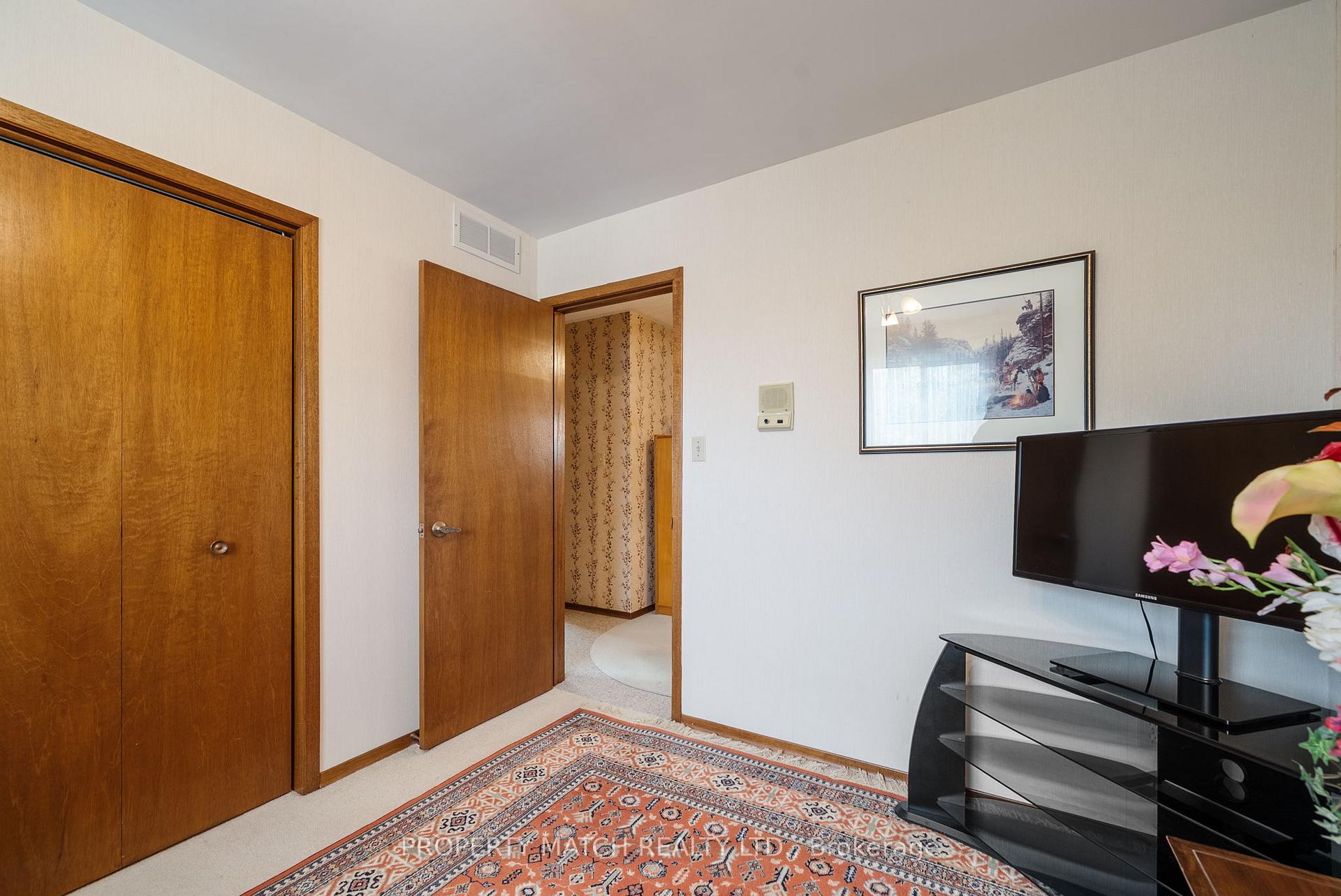 Photo 19 of 1101 Mohawk Street, Oshawa, Centennial — HOMEH