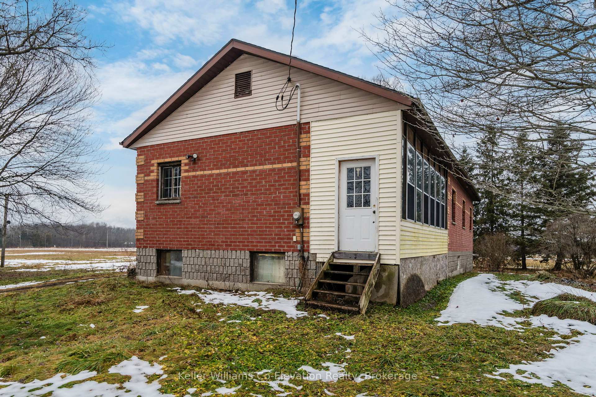 Photo 3 of 1271 Concession Rd. 9, Ramara, Rural Ramara — HOMEH