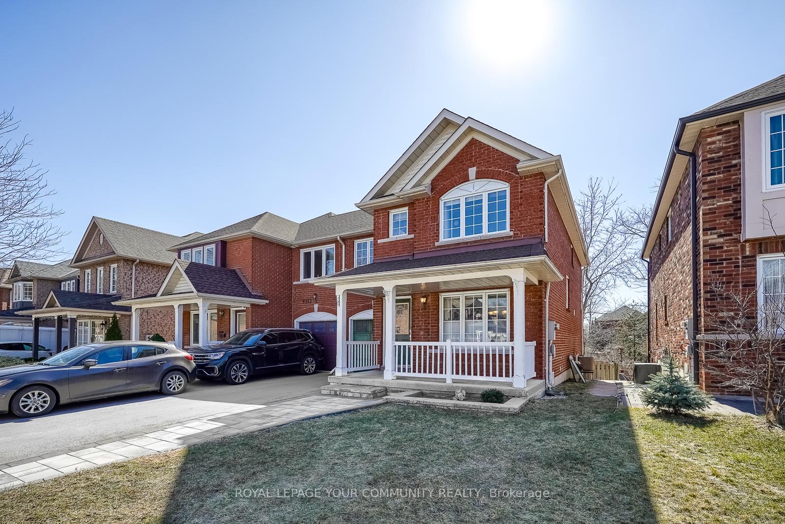 Photo 2 of 2134 Erin Gate Boulevard, Pickering, Amberlea — HOMEH