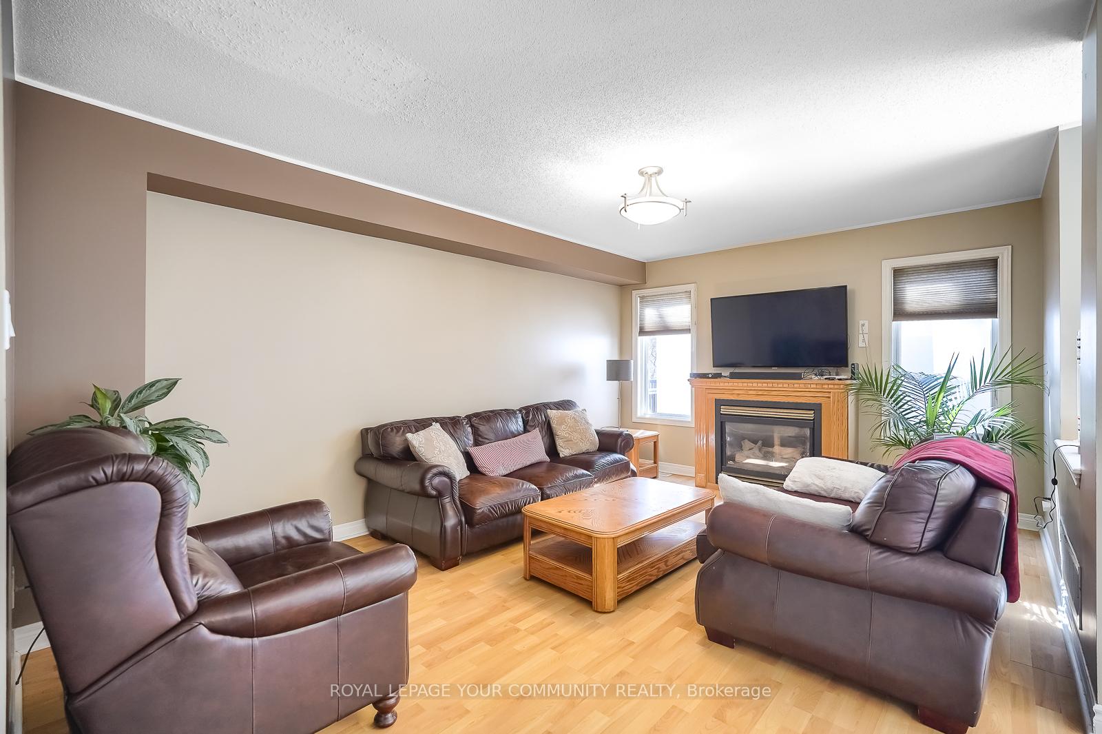 Photo 5 of 2134 Erin Gate Boulevard, Pickering, Amberlea — HOMEH