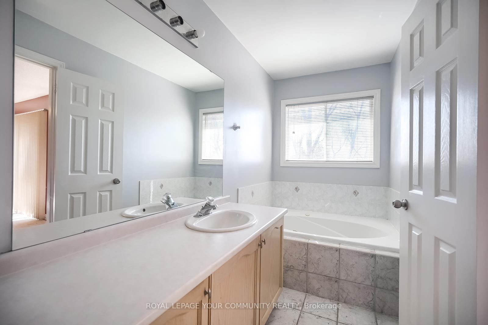 Photo 19 of 2134 Erin Gate Boulevard, Pickering, Amberlea — HOMEH