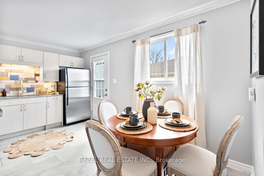 Photo 9 of 1303 Pinehurst Avenue, Oshawa, Donevan — HOMEH