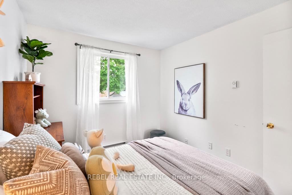 Photo 18 of 1303 Pinehurst Avenue, Oshawa, Donevan — HOMEH
