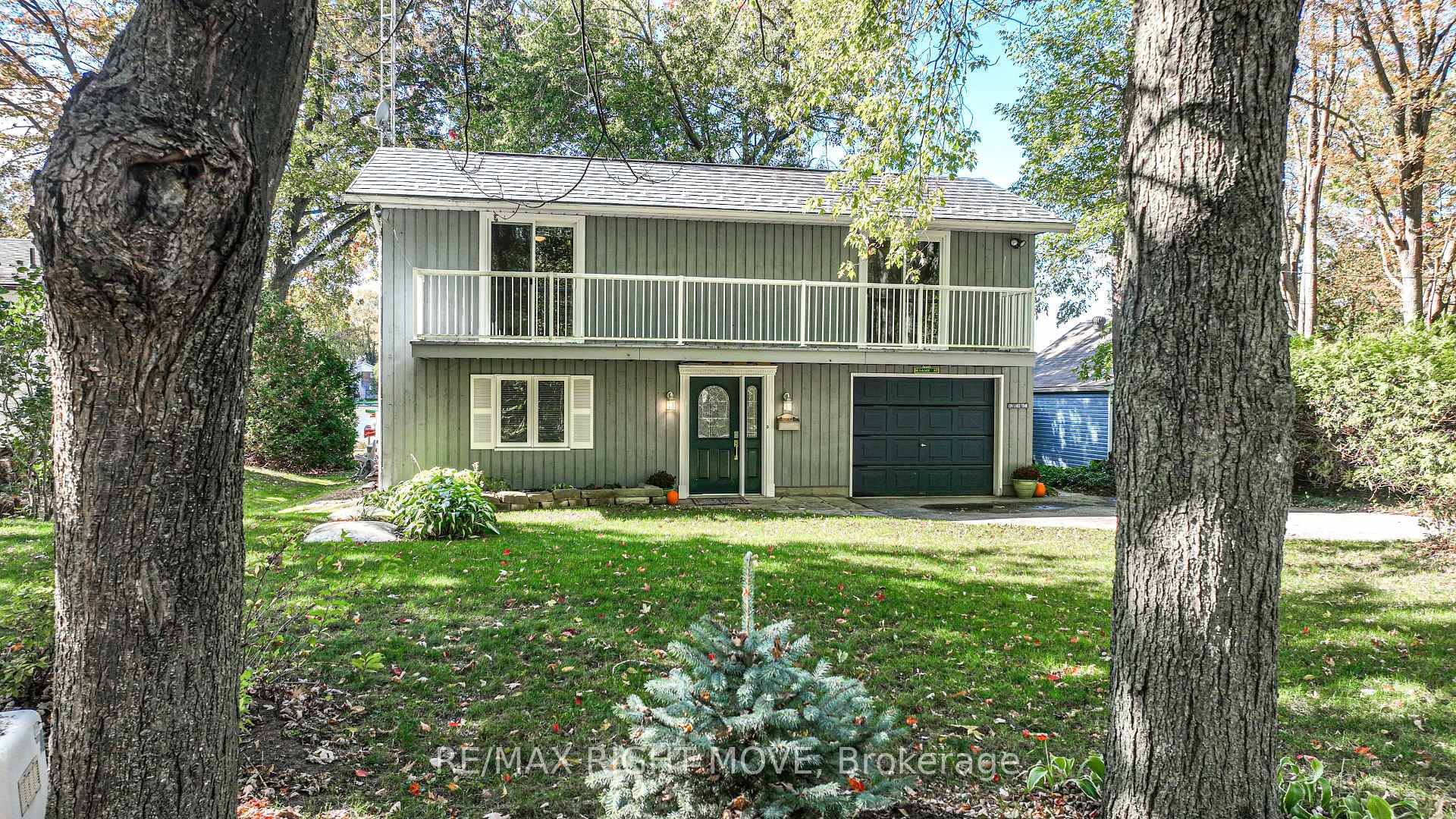 Front of 4350 Plum Point Road