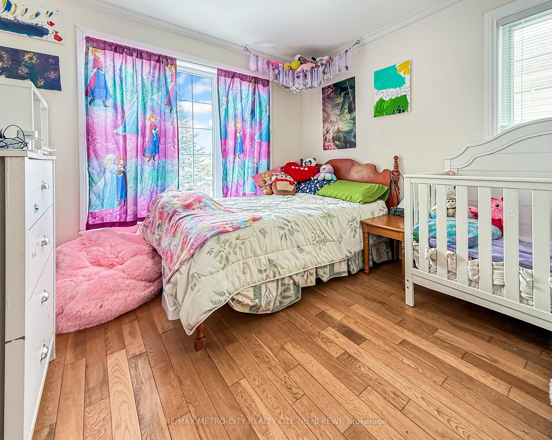 Photo 14 of 584 Aberdeen Street, Renfrew — HOMEH