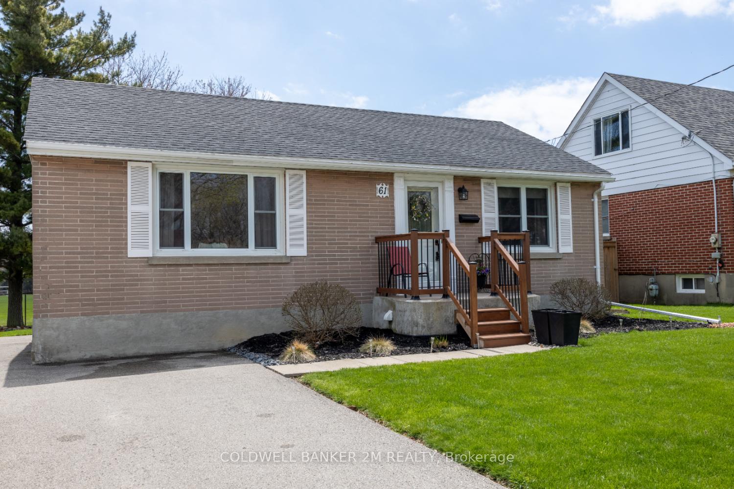 Photo 2 of 61 Kawartha Avenue, Oshawa, Lakeview — HOMEH