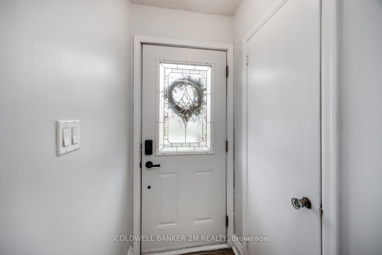 Photo 4 of 61 Kawartha Avenue, Oshawa, Lakeview — HOMEH