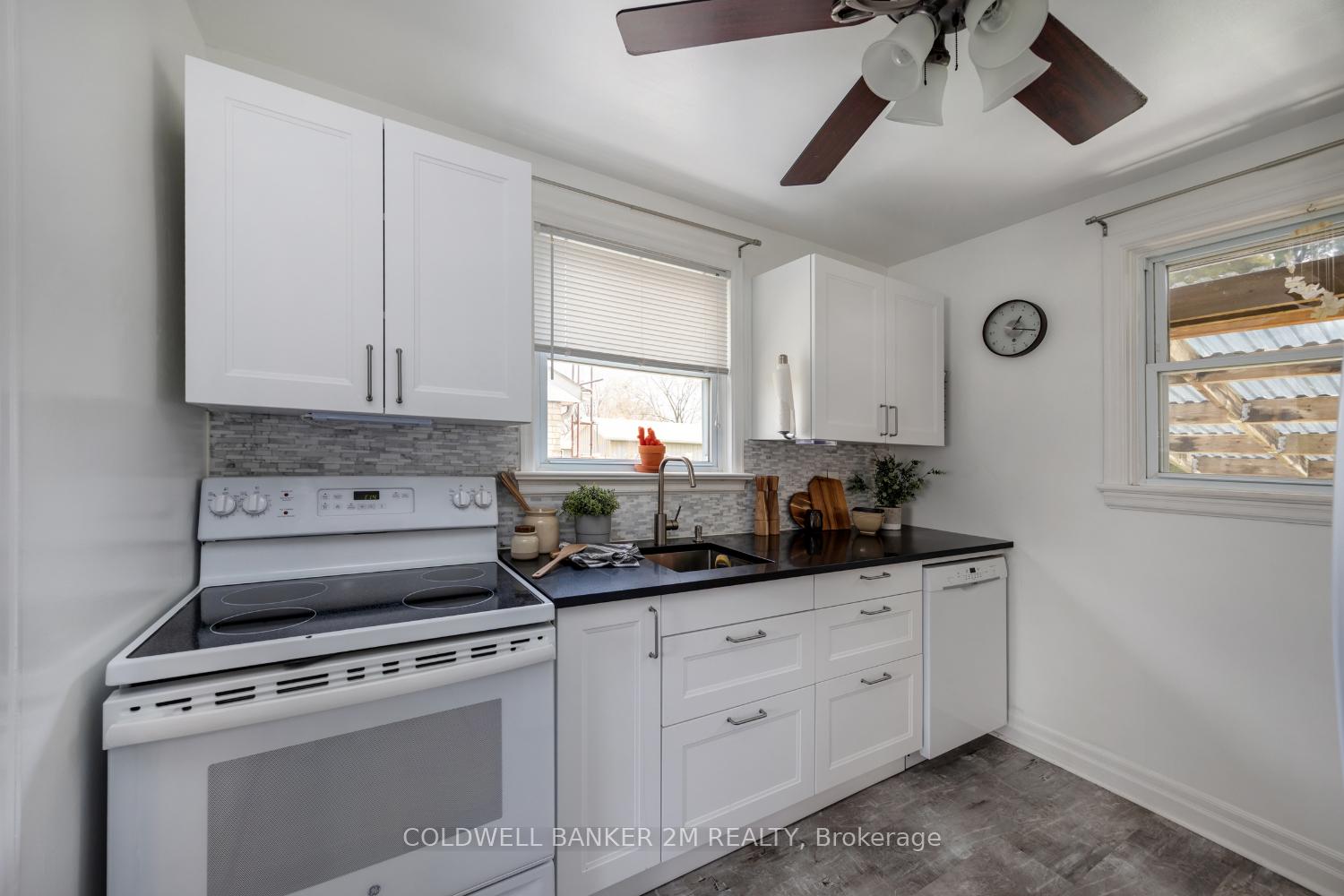 Photo 10 of 61 Kawartha Avenue, Oshawa, Lakeview — HOMEH