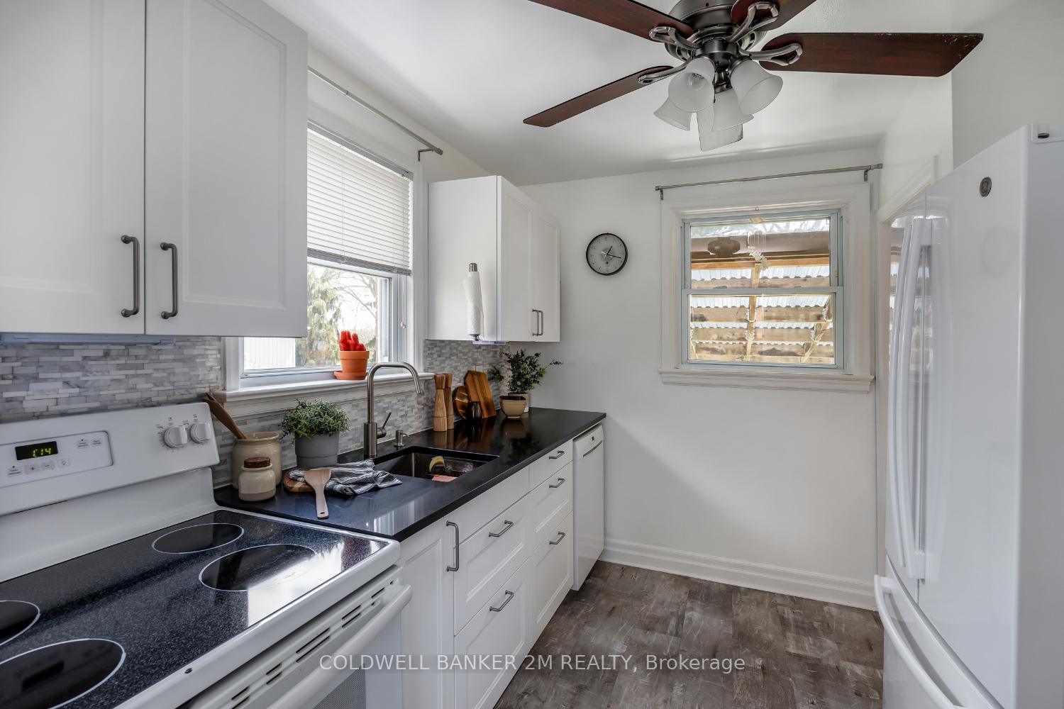 Photo 11 of 61 Kawartha Avenue, Oshawa, Lakeview — HOMEH