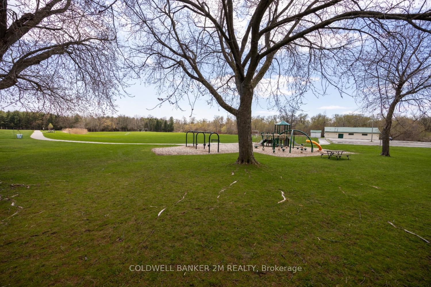 Photo 29 of 61 Kawartha Avenue, Oshawa, Lakeview — HOMEH