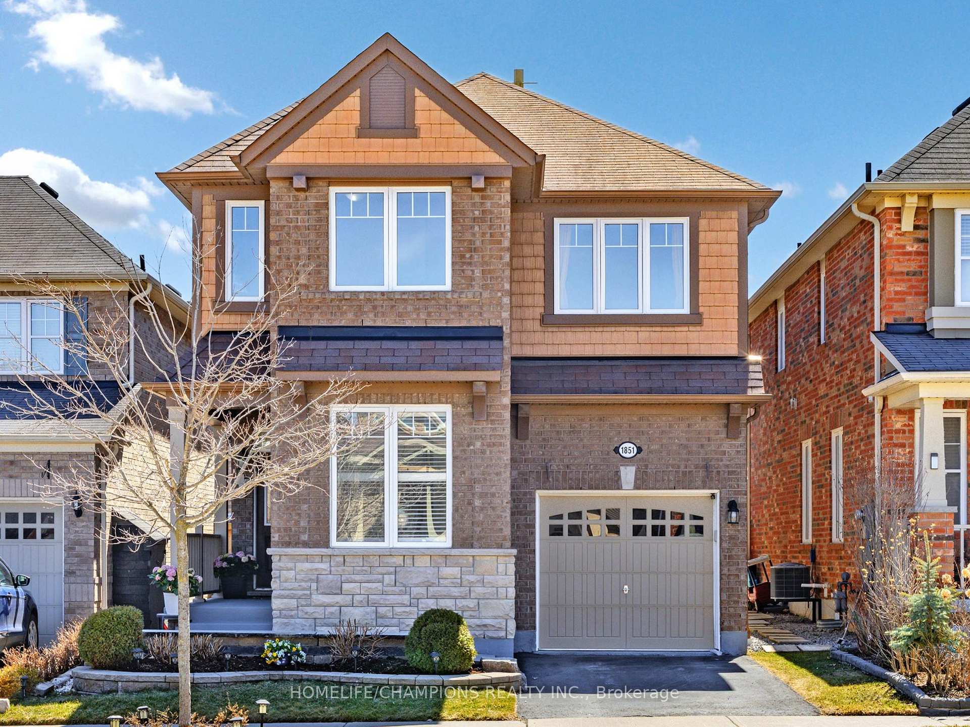 Photo 2 of 1851 Misthollow Drive E, Pickering, Duffin Heights — HOMEH