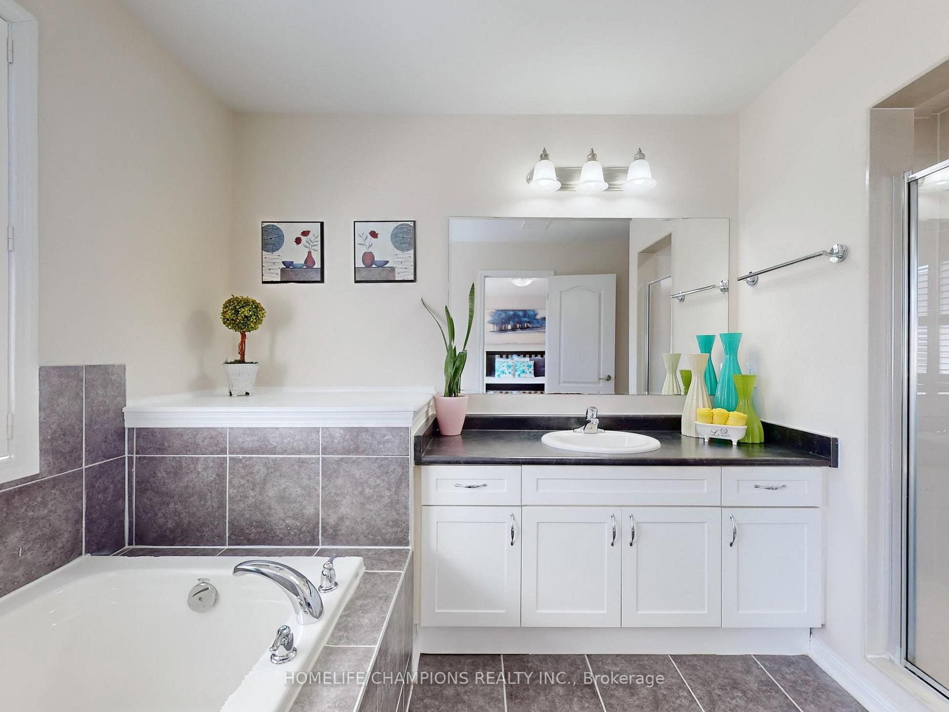 Photo 23 of 1851 Misthollow Drive E, Pickering, Duffin Heights — HOMEH